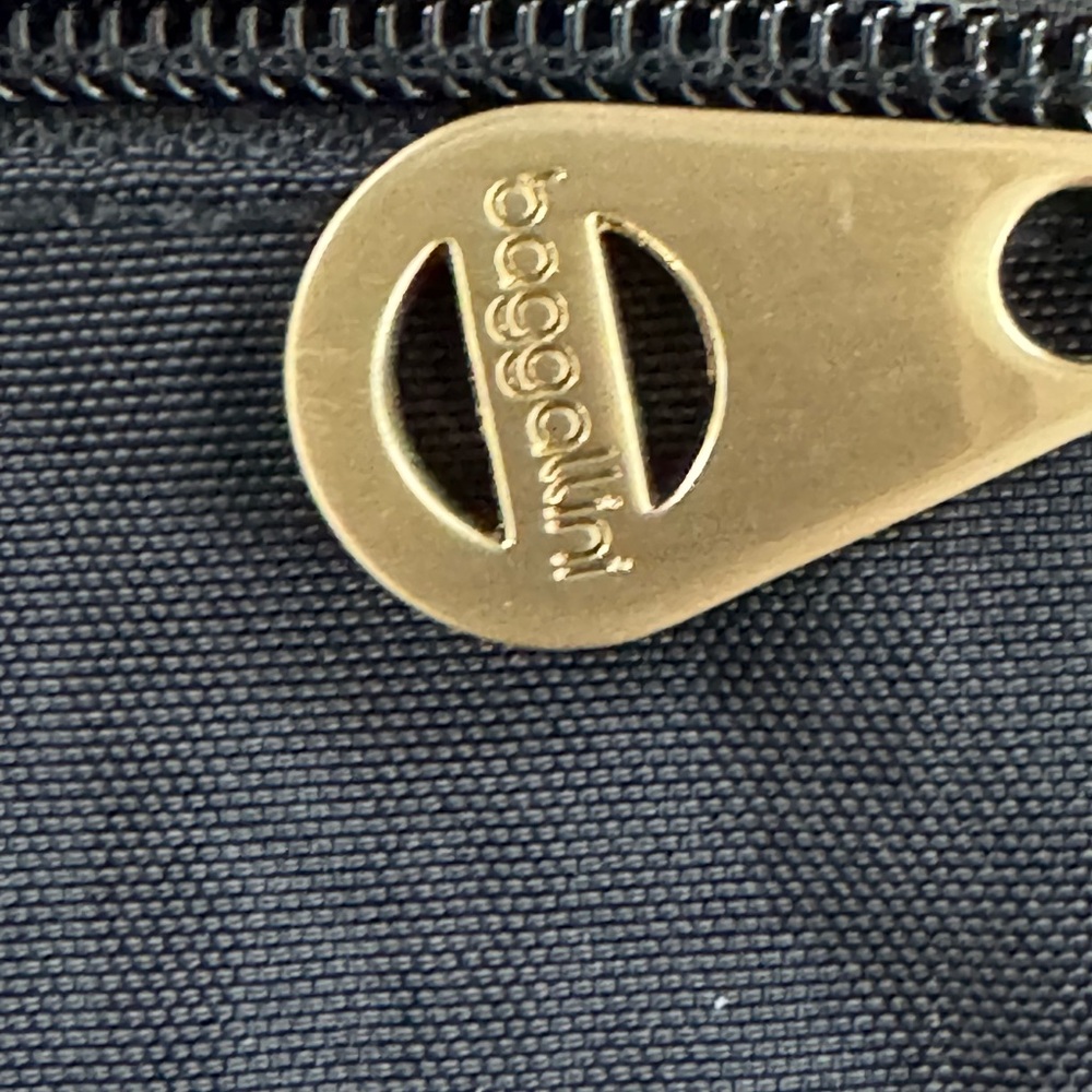 Baggallini Gold Seville Mini convertible crossbody - Picture 4 of 7